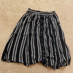 forever 21 contemporary black and white skirt